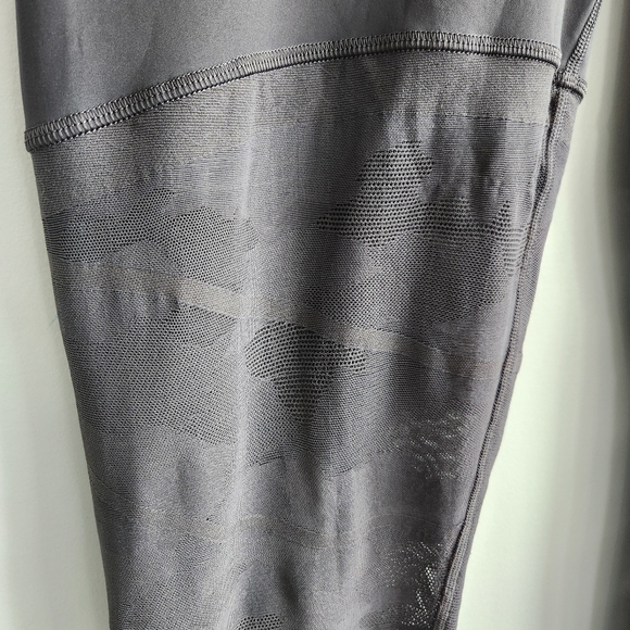 Lululemon Sheer Will High-Rise Tights Leggings 28" *Camo Graphite Grey Size 12 - Picture 6 of 13